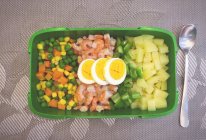 土豆虾仁蔬菜沙拉的做法