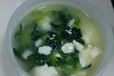 简单营养的午餐便当之青菜豆腐羹