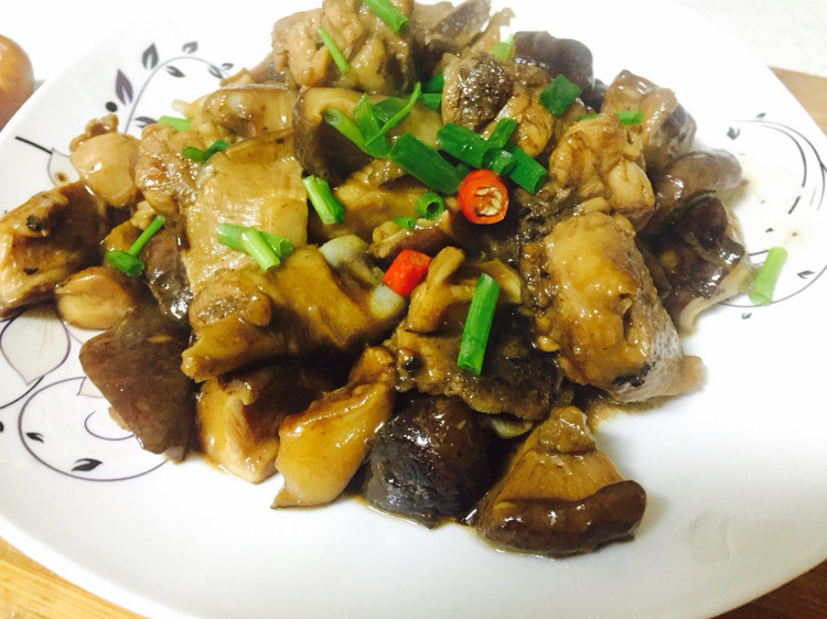 香菇鸡腿的做法