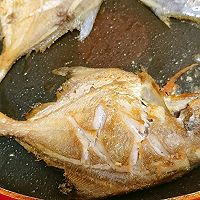 香煎东海鲳鱼的做法图解7