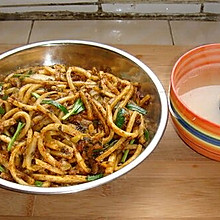 云南特色炒饵丝