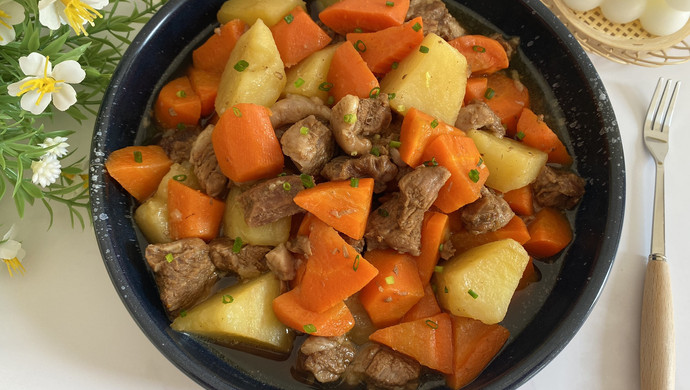 胡萝卜土豆焖羊肉