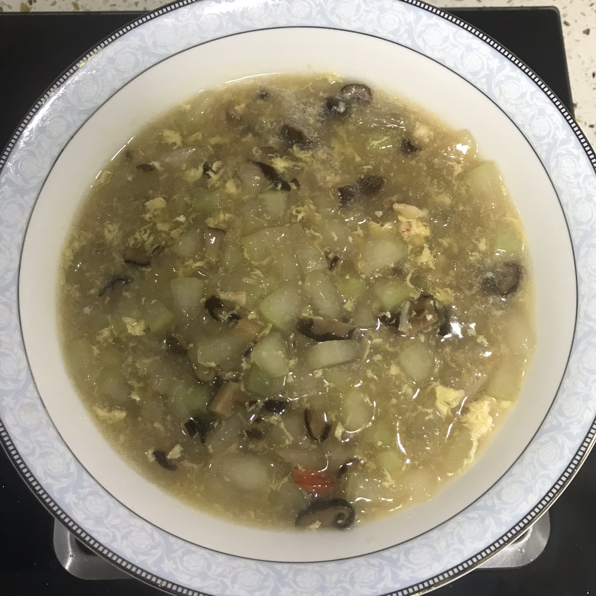 Seafood soup with white gourd
