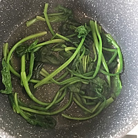 #相聚组个开运局#翡翠白菜—海参虾仁三鲜饺子的做法图解2