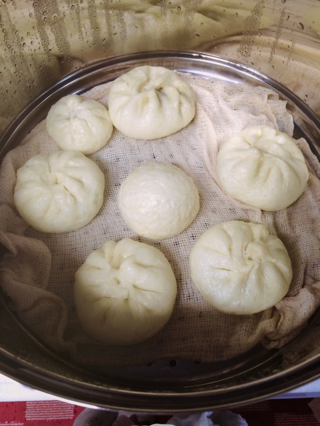 豚角煮包子的做法