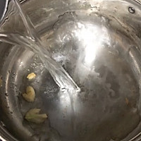 快手晚餐一人食-海味蛋面的做法图解3