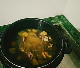 清炖香菇鸽子汤的做法