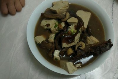 菌菇海鲜豆腐味增汤