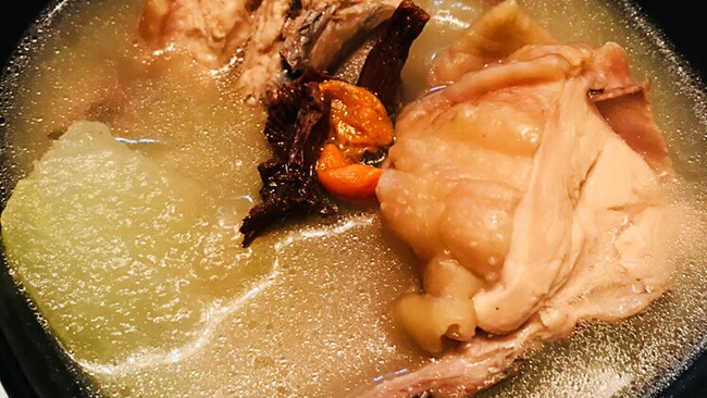 清炖冬瓜菌菇土鸡汤的做法