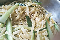 【夏季下饭菜】黄瓜拌千张的做法