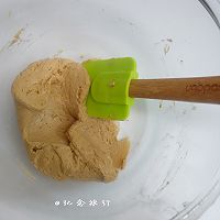 咖啡海盐戚风蛋糕（后蛋法）的做法图解4