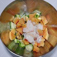 瓜瓜坚果酸奶沙拉的做法图解4