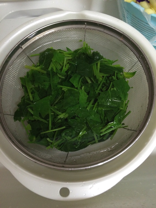 日式芝麻拌菠菜的做法图解4
