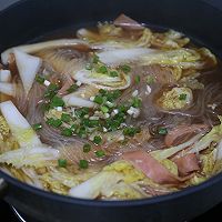 #晒出你的中秋团圆饭#火腿白菜炖粉条的做法图解9