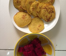 宝宝辅食-玉米面版香蕉松饼的做法