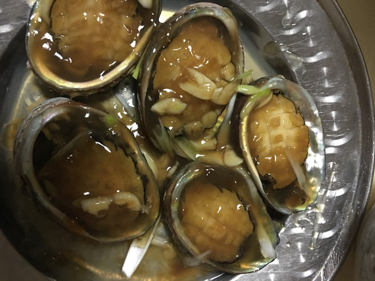 浇汁鲍鱼的做法