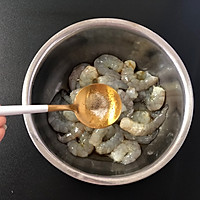 脆皮炸虾仁的做法图解1