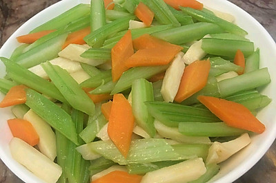 西芹素炒杏鲍菇