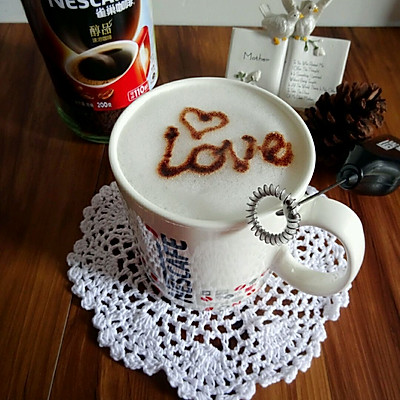 #变身咖啡大师之英文字母图案卡布奇诺咖啡