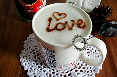 #变身咖啡大师之英文字母图案卡布奇诺咖啡