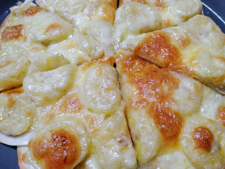 超级简单且美味的香蕉披萨的做法