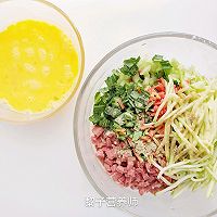 西葫芦牛肉鸡蛋饼的做法图解3