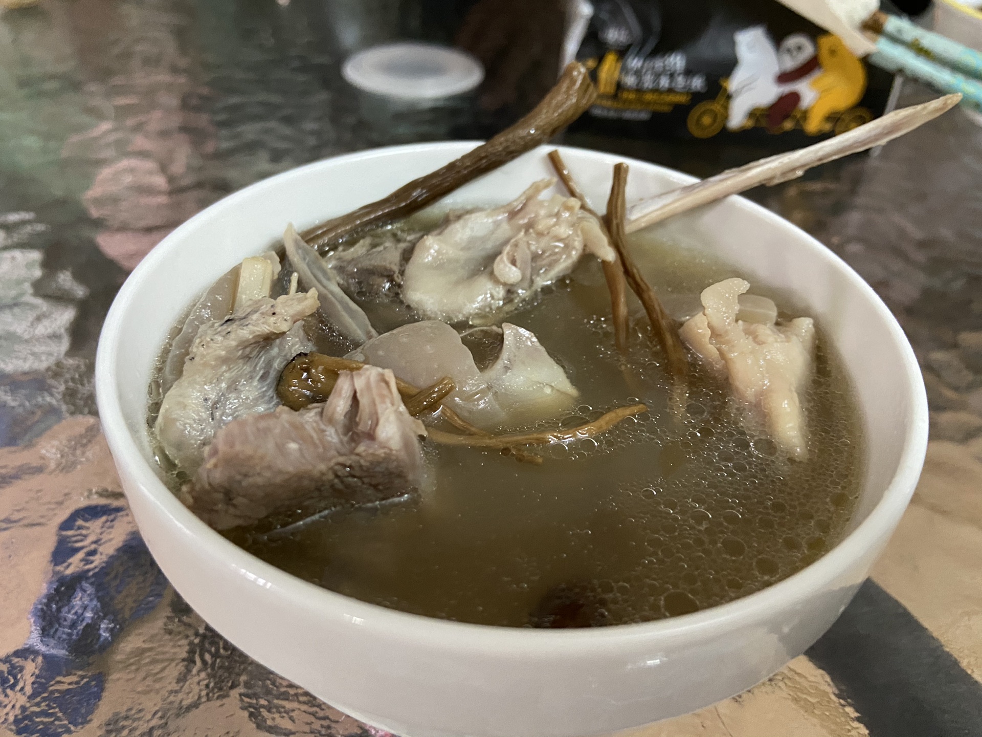 茶树菇煲鸭汤的做法步骤【图文】_抗衰老、美容汤品怎么做好吃_美食圈(meishiq.com)