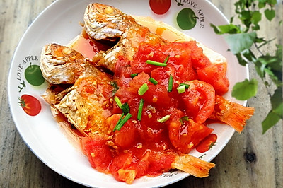 家常菜:西红柿金丝鱼