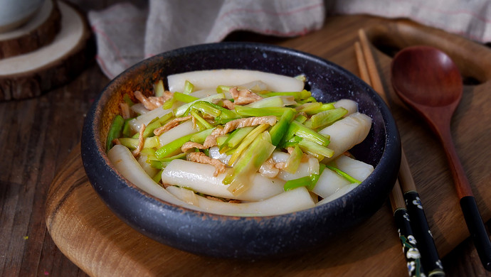 韭黄肉丝炒年糕