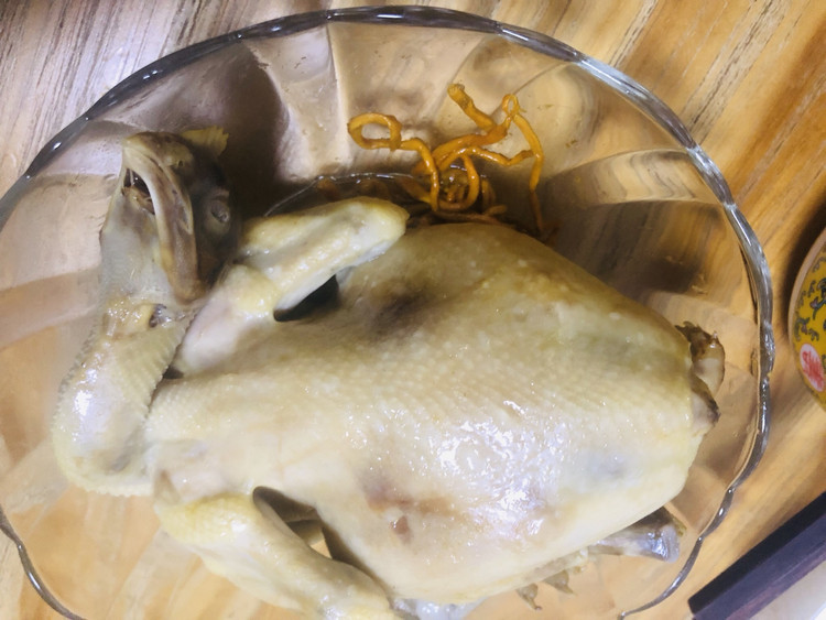 董小姐！电饭煲白斩鸡的做法