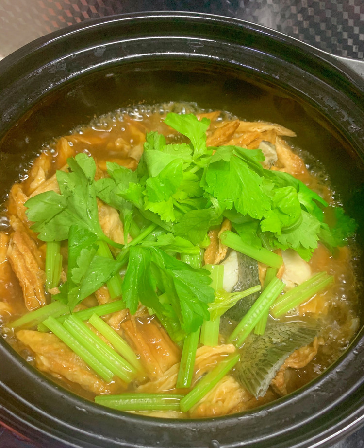 腐竹鱼腩煲的做法