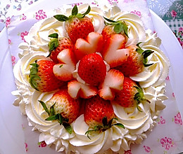 玫瑰草莓奶油慕斯蛋糕6寸（含蛋糕烤制各种问题详解）的做法