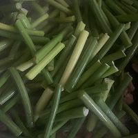 蒜苗炒牛肉丝的做法图解4