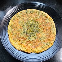 #餐桌上的春日限定#香椿鸡蛋饼也要美丽非凡 素食的做法图解13