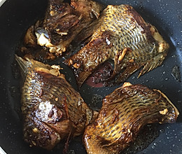 蒜香焗非洲鲫鱼的做法