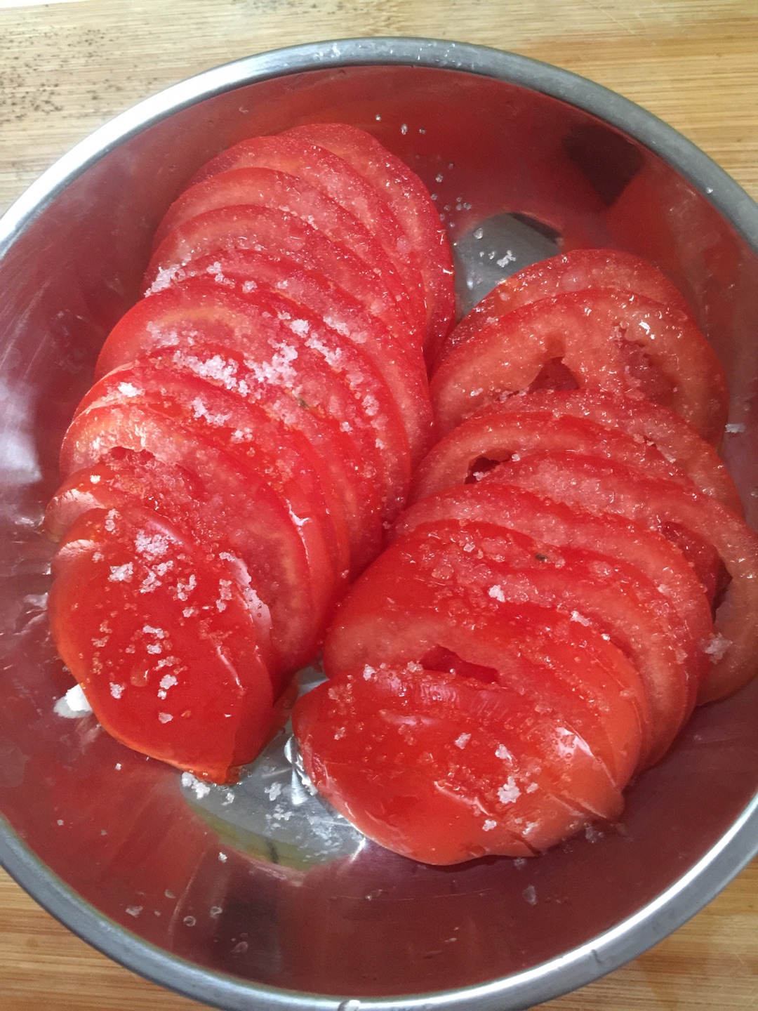 Tomato with sugar