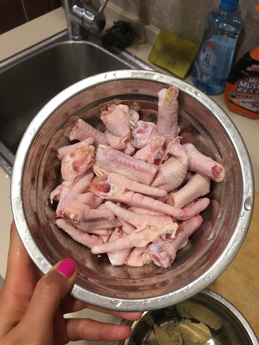 卤凤爪的做法图解1