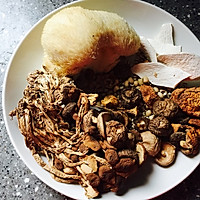 全素菌菇汤的做法图解1