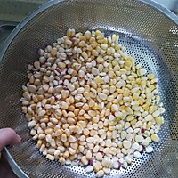 小炒玉米粒的做法图解1