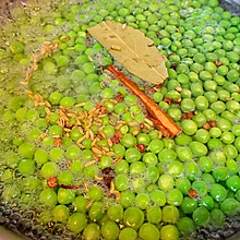 春季小零食：盐水煮鲜豌豆