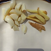 洋葱炒大虾的做法图解3