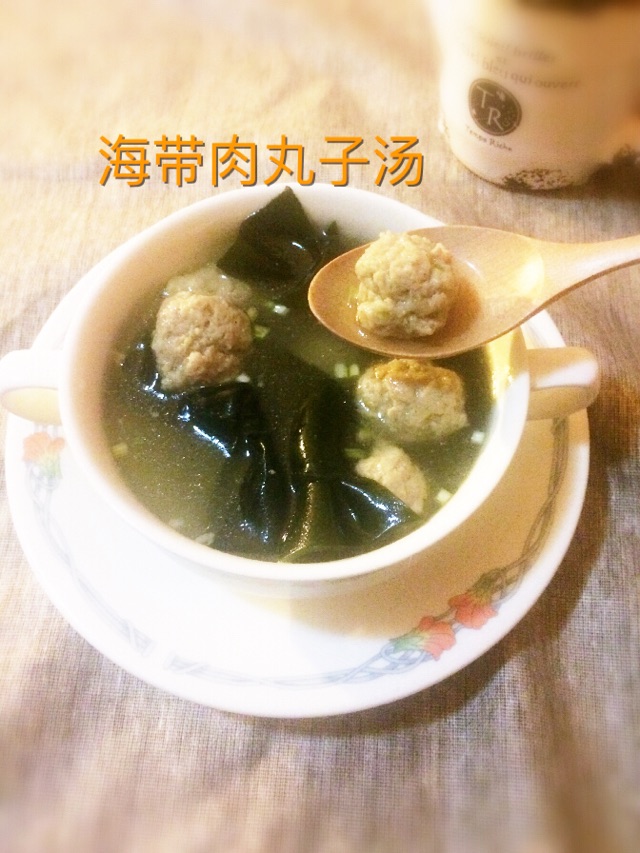 肉丸子海带汤的做法图解7