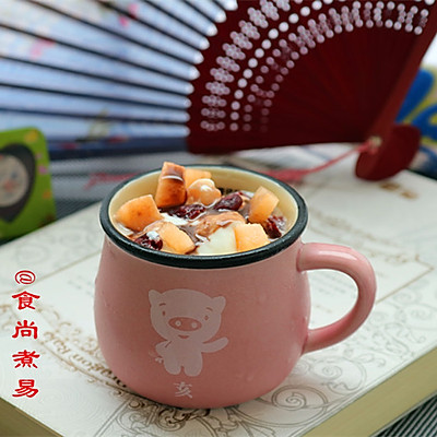 哈密瓜蔓越莓酸奶杯
