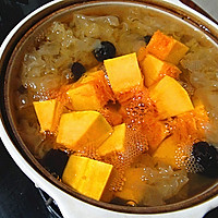 我最爱的四物养身汤——银耳炖南瓜的做法图解2