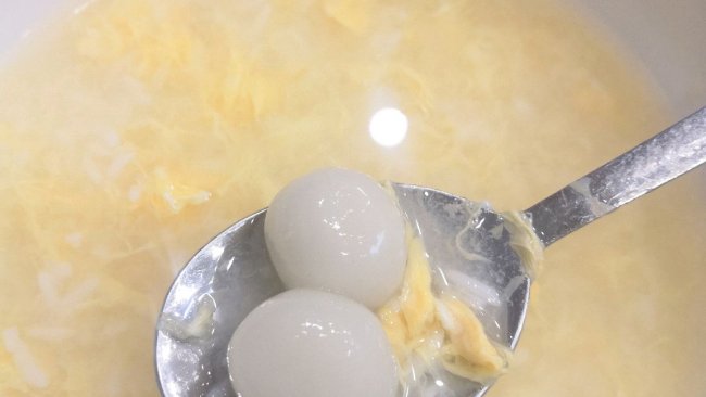 甜酒鸡蛋汤圆的做法