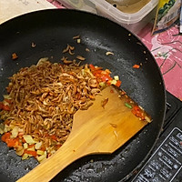 炒小虾米的做法图解6