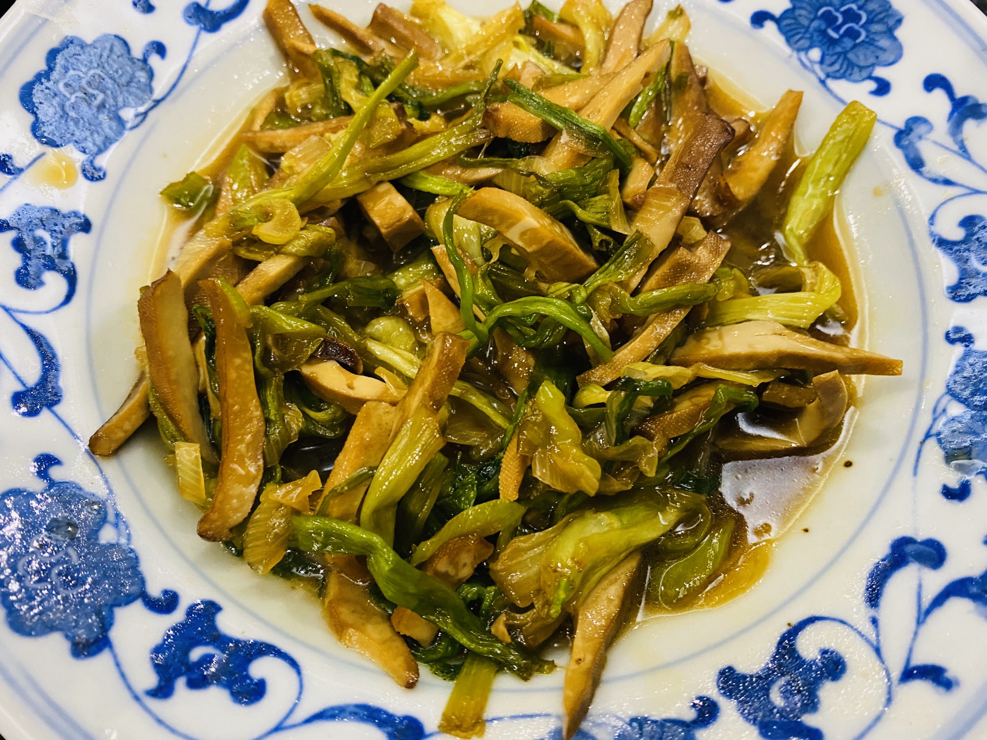 Stir fried celery with dried bean curd