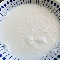 超容易的自制蜜豆双皮奶，香甜幸福的味道～的做法图解3