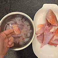 浓汤浸东星斑的做法图解1