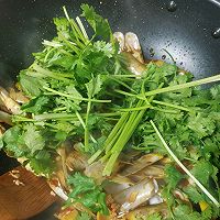 蒜香酱爆蛏子的做法图解7